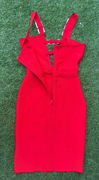 Vestido Midi Rojo con Cierre Metálico