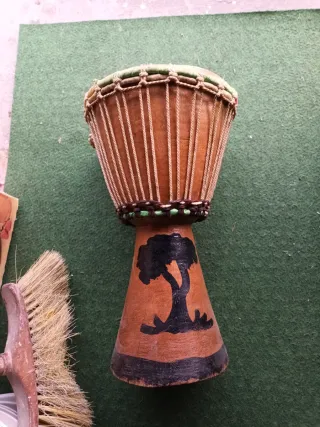 Djembe africano de madera
