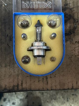 Lamparas h4 Phillips para furgonetas y camiones