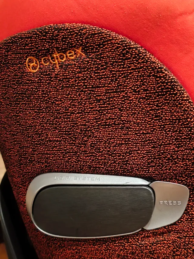 Silla de coche Cybex Sirona Roja