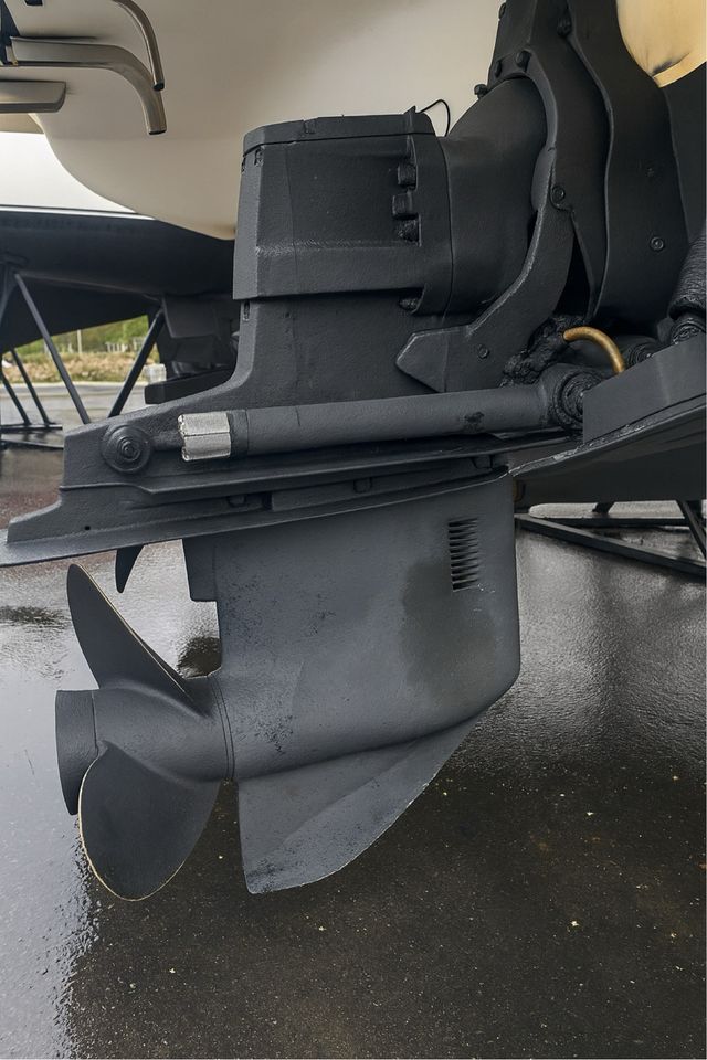 Cola Mercruiser Bravo 2