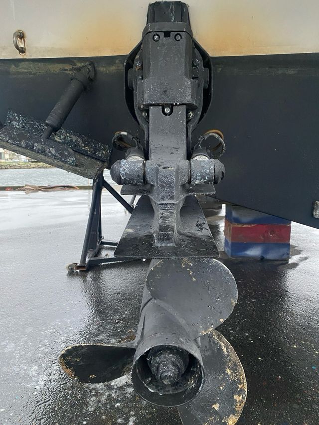 Cola Mercruiser Bravo 2