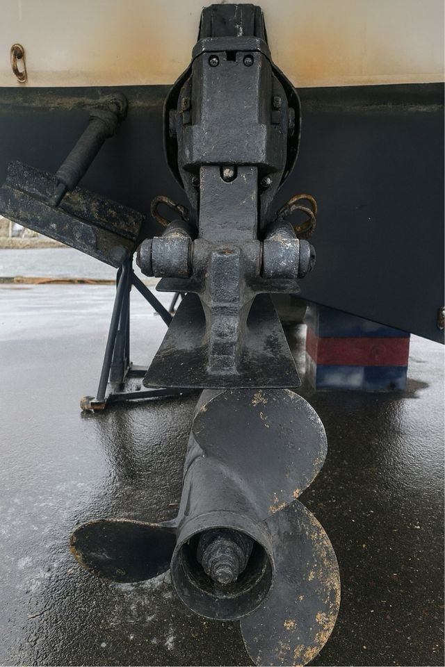 Cola Mercruiser Bravo 2