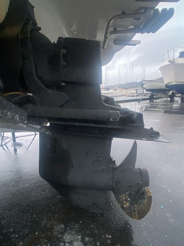 Cola Mercruiser Bravo 2