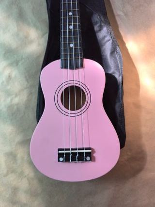Ukelele Soprano 21" con funda y accesorios - Rosa