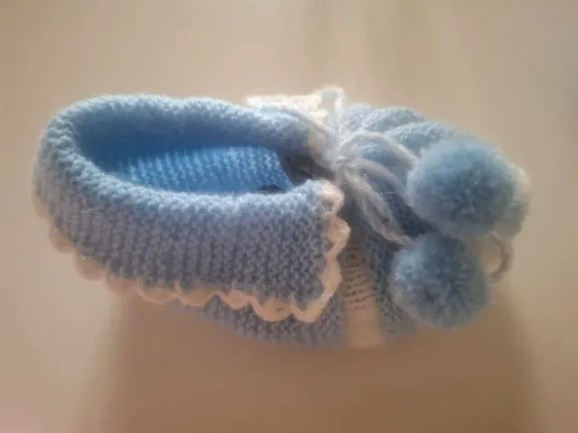 Patucos lana hechos a mano azul