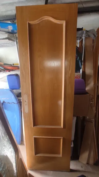 Puerta de madera interior