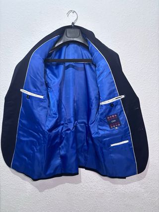 Traje de hombre azul marino