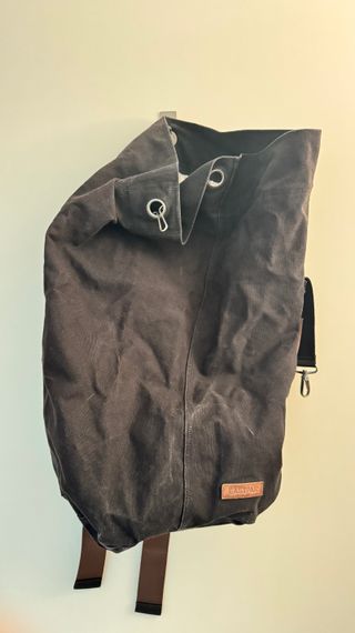 Mochila Eastpak Saco Lona Negra