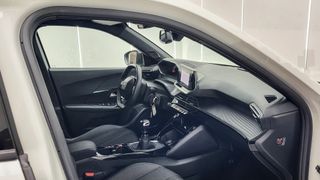 Peugeot 2008 Allure Puretech 100 S&S 6 Vel. MAN