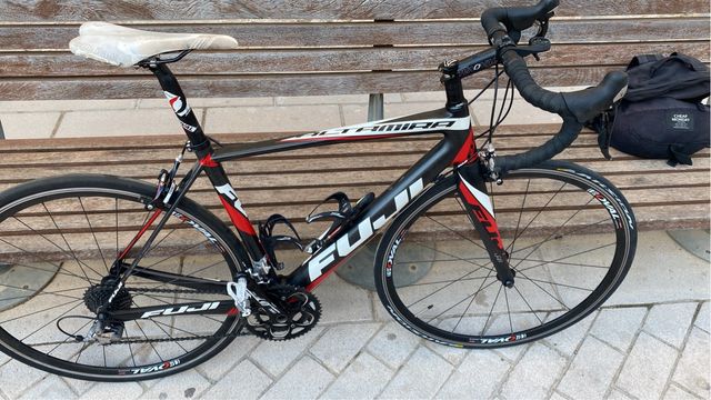 Bicicleta de carretera Fuji