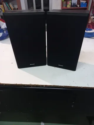 Altavoces Sharp Negros
