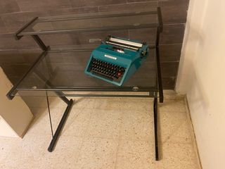 Mesa estudio metal y cristal doble tapa