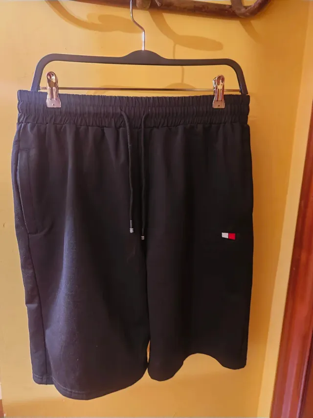Pantalón corto Tommy Hilfiger negro