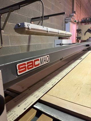 Lijadora de banda SAC