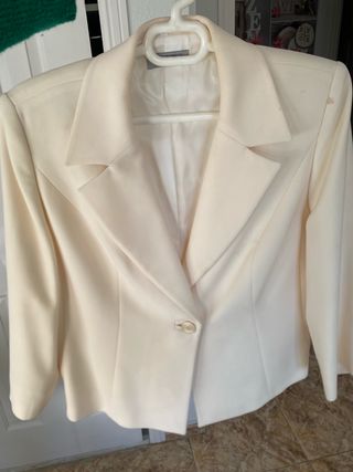 Chaqueta de vestir elegante beige