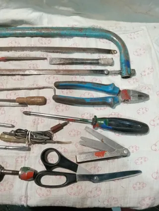 LOTE DE  HERRAMIENTAS VARIAS