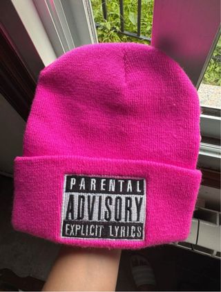 Gorro rosa Parental Advisory