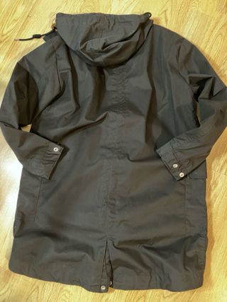 Parka Pull&Bear Negra y Verde Militar