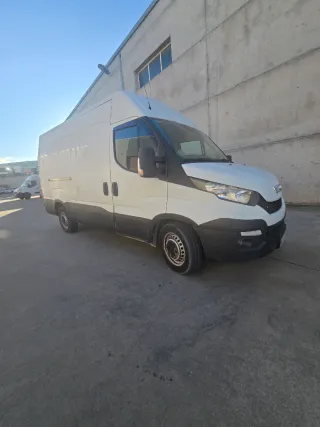 Furgoneta marca iveco