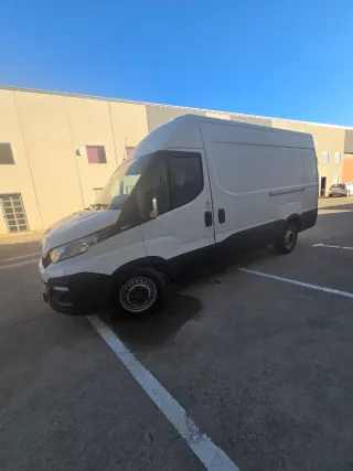 Furgoneta marca iveco