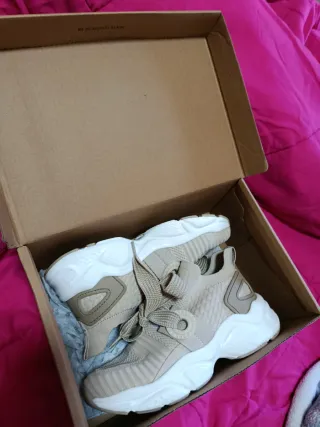 Zapatillas POLINESIA Beige Talla 36