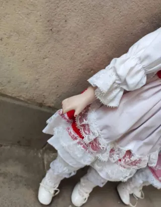 Lotto 2 bambole vintage in ceramica o porcellana