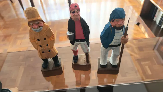 3 Figuras Madera Tallada Folk Art Nórdico 21cm