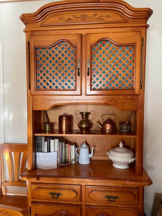 Comedor completo: Mesa, 6 sillas y mueble