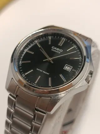 Casio Quartz Clásico Acero Inoxidable