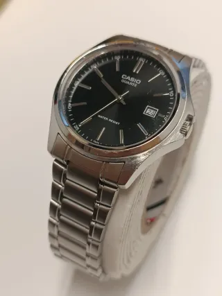 Casio Quartz Clásico Acero Inoxidable