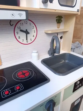 Cocinita de madera infantil