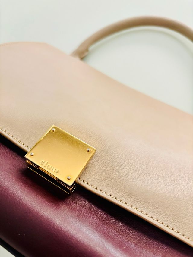 Bolso Céline Trapéze de Cuero Beige y Granate