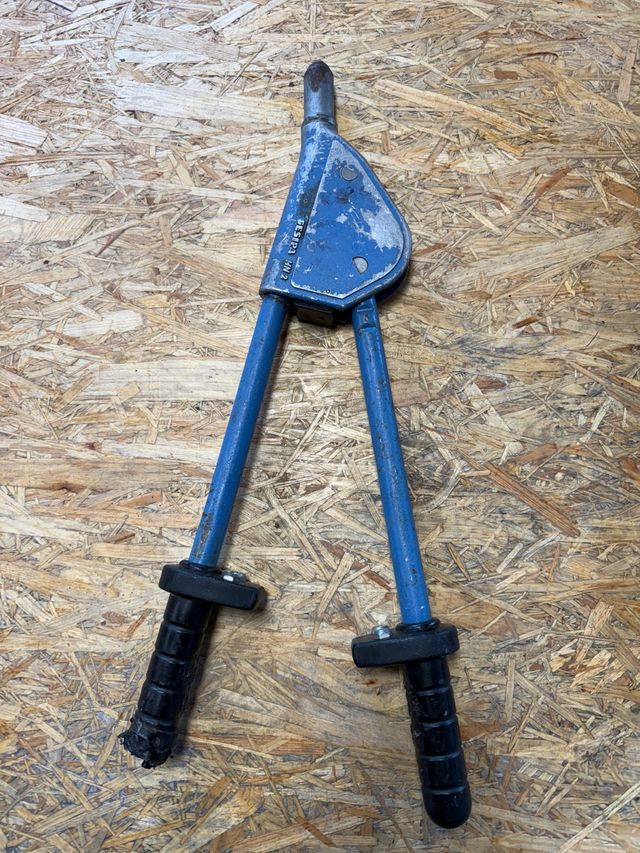 Remachadora Gesipa HN2