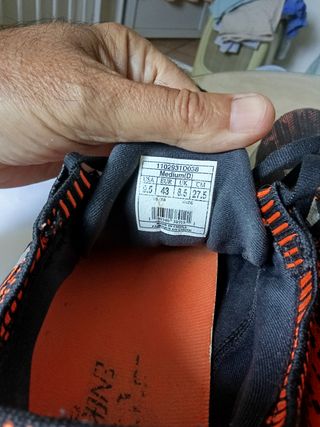 Zapatillas Brooks Ricochet running negras y naranj