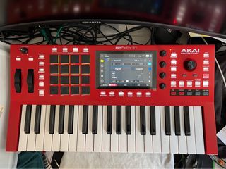 AKAI MPC Key 37, perfecto estado