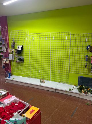 Malla expositora pared