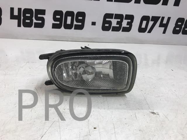 Faro antinieblas derecho nissan bluebird