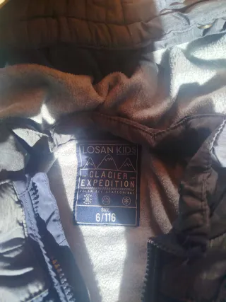 Abrigos infantiles varias tallas.