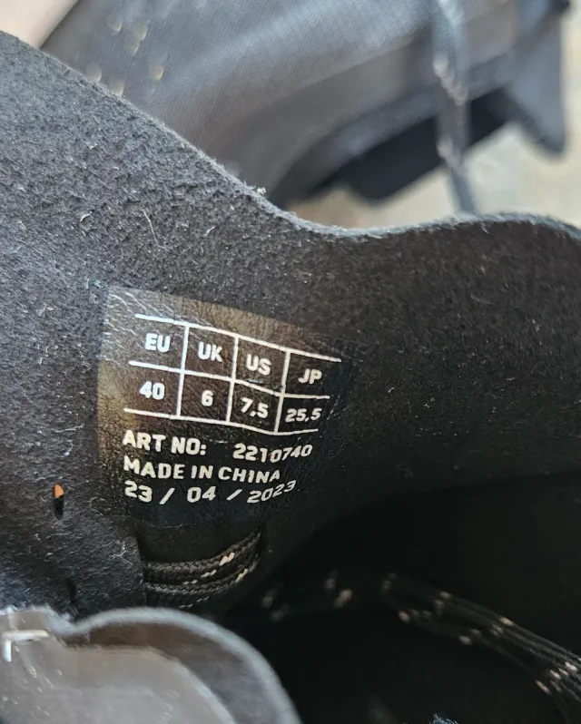 Zapatillas Le Coq Sportif R2024 negro