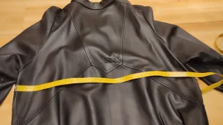 Cazadora bomber cuero vintage tendencia total