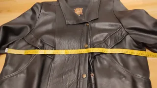 Cazadora bomber cuero vintage tendencia total