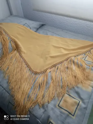 Mantoncillo Flamenco Flecos Amarillo