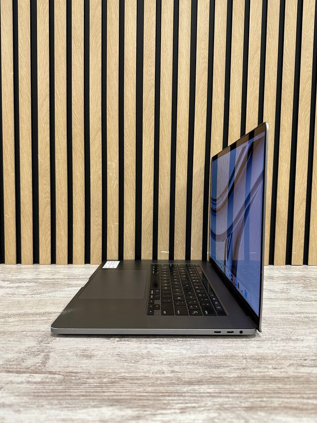 MacBook Pro 16" 2019 i9 64gb 1tb SSD