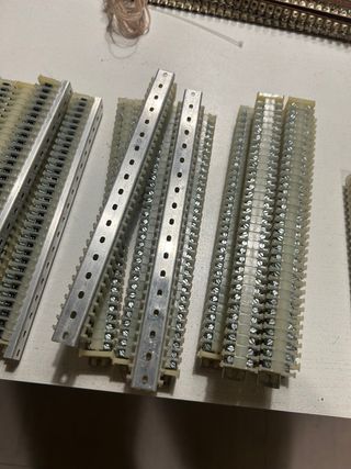 28 Bloques Terminales Eléctricos