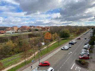 Piso en alquiler en Crucero - Pinilla en León