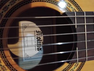 Guitarra Clásica International CG44.BR sin abrir