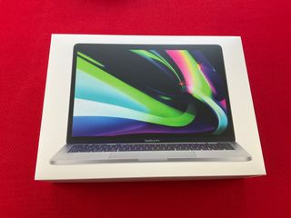 Caja MacBook Pro 13 M2