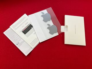 Caja MacBook Pro 13 M2