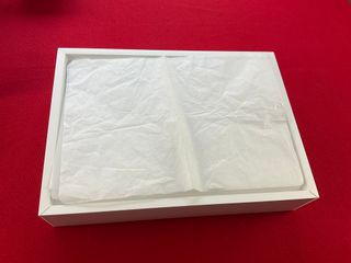 Caja MacBook Pro 13 M2